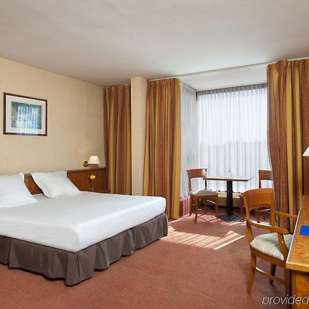 โฮเต็ล บรัสเซลส์ Hotel ภายนอก รูปภาพ