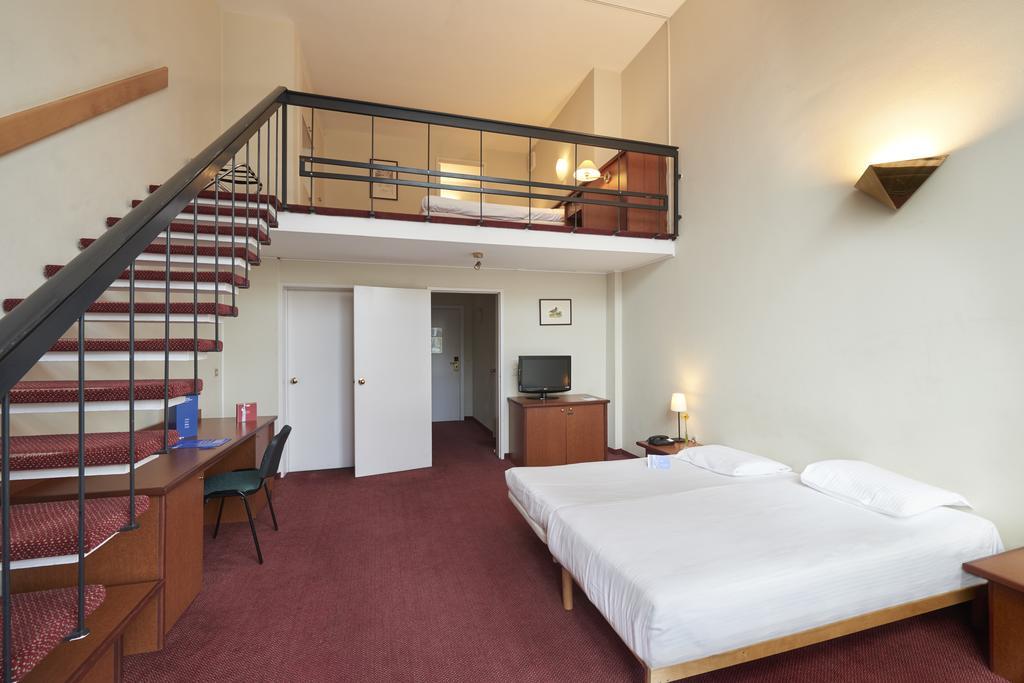 โฮเต็ล บรัสเซลส์ Hotel ภายนอก รูปภาพ