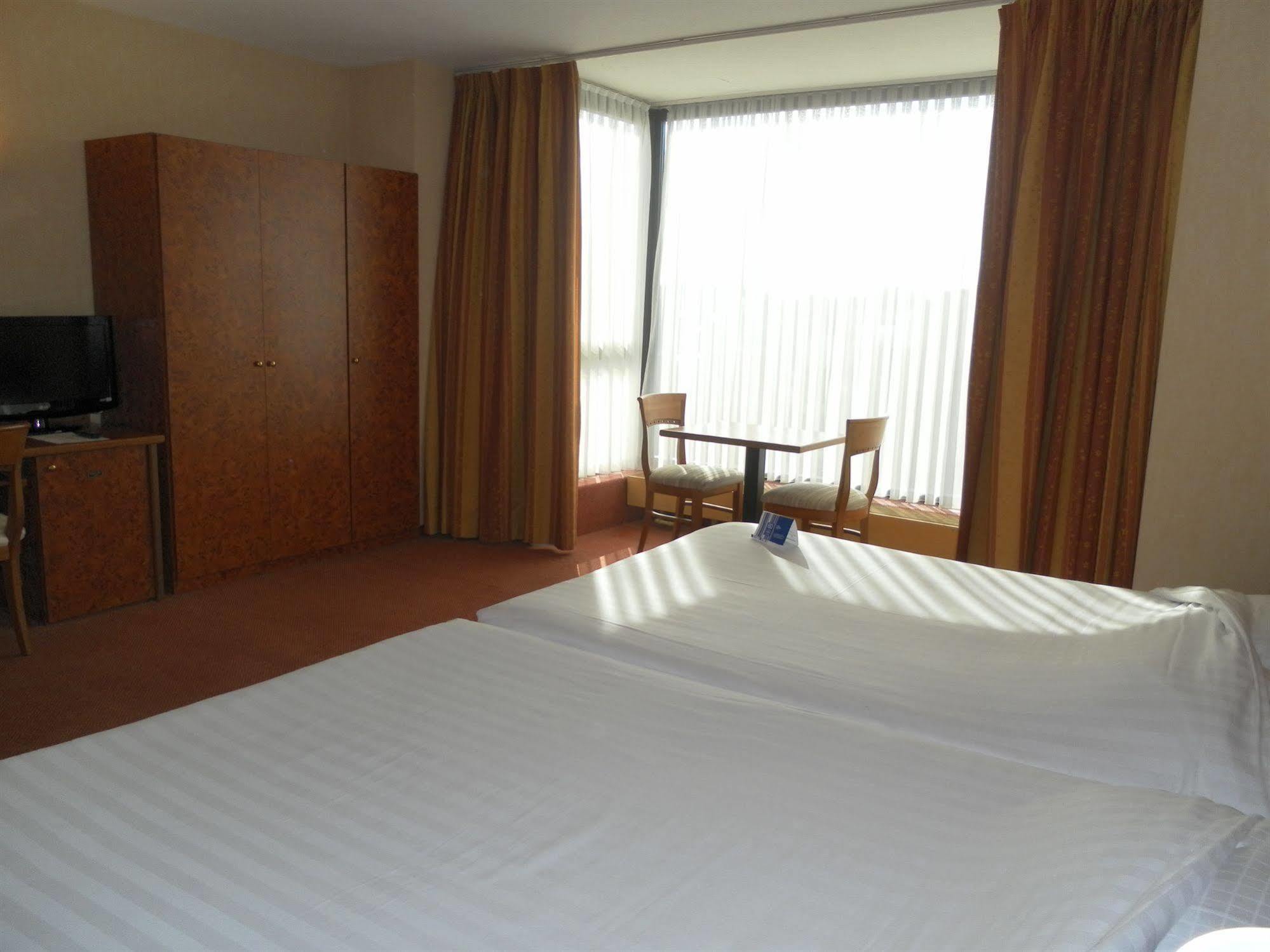 โฮเต็ล บรัสเซลส์ Hotel ภายนอก รูปภาพ